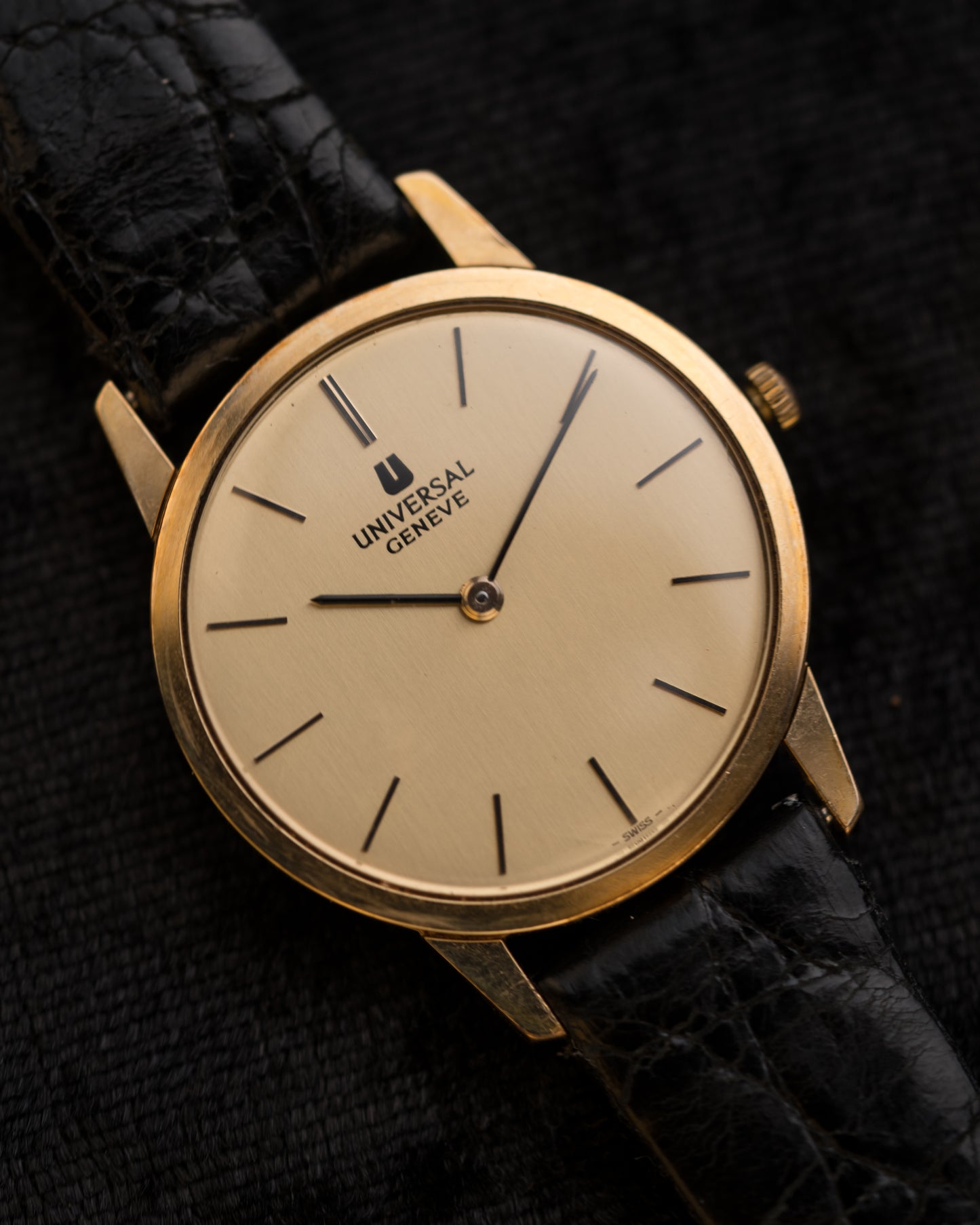 Vintage 1960s Universal Geneve Hand Wound Watch