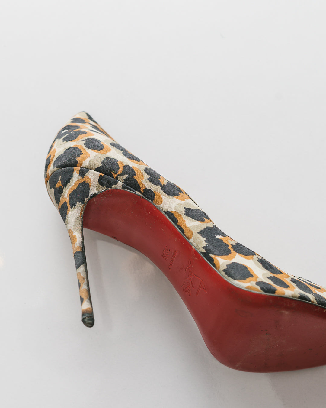 Christian Louboutin So Kate Leopard Pumps