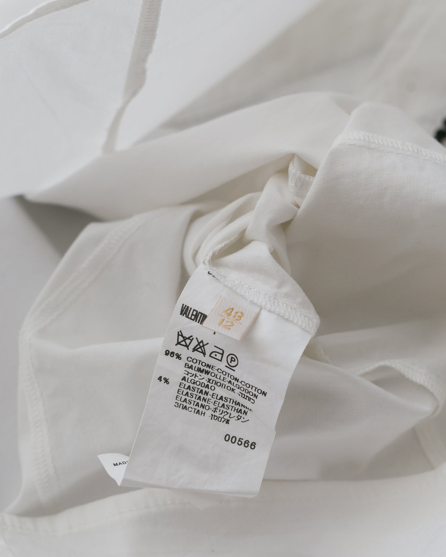 Contrasting details dress shirt