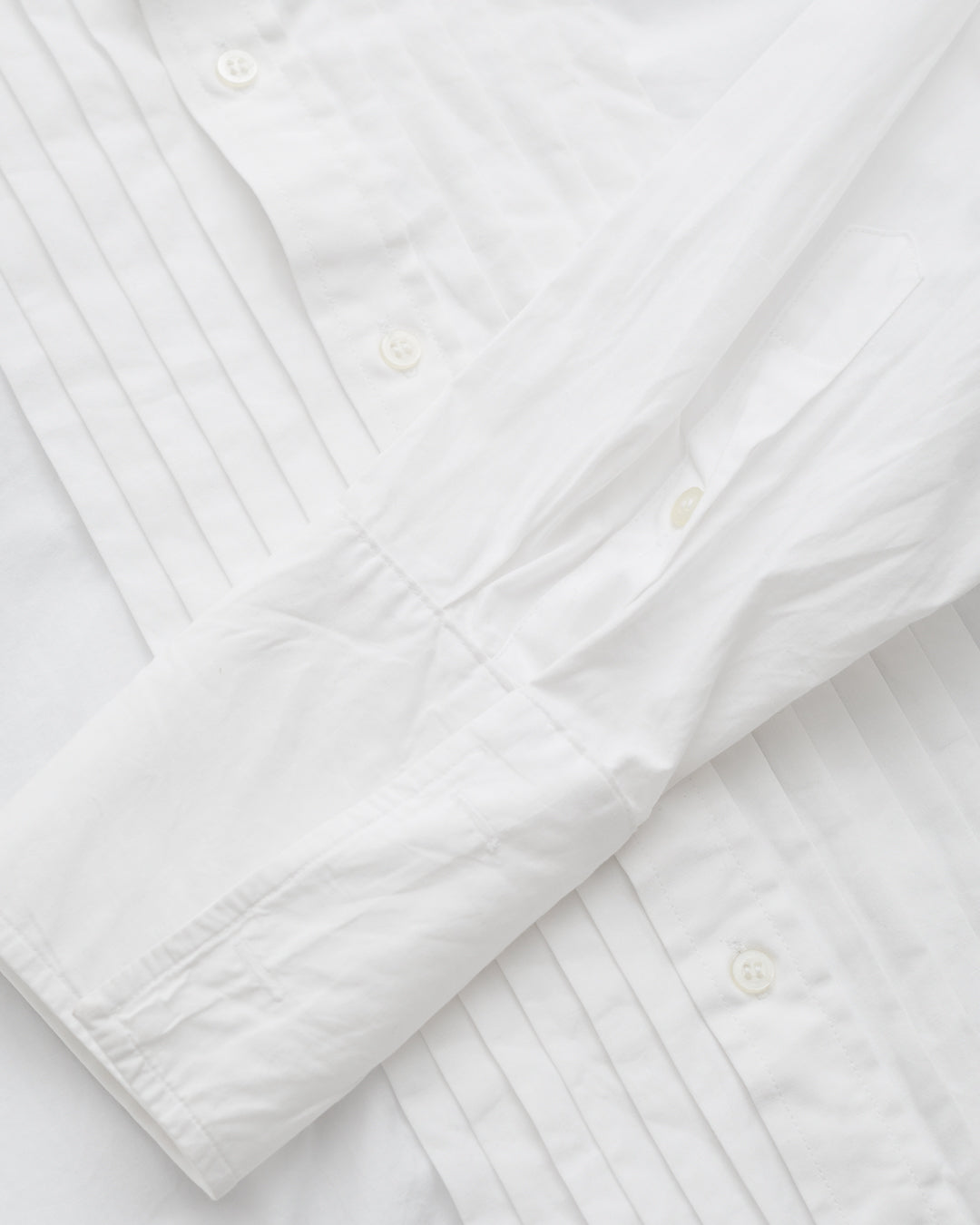 Oscar de la Renta Pleated Front Button Down