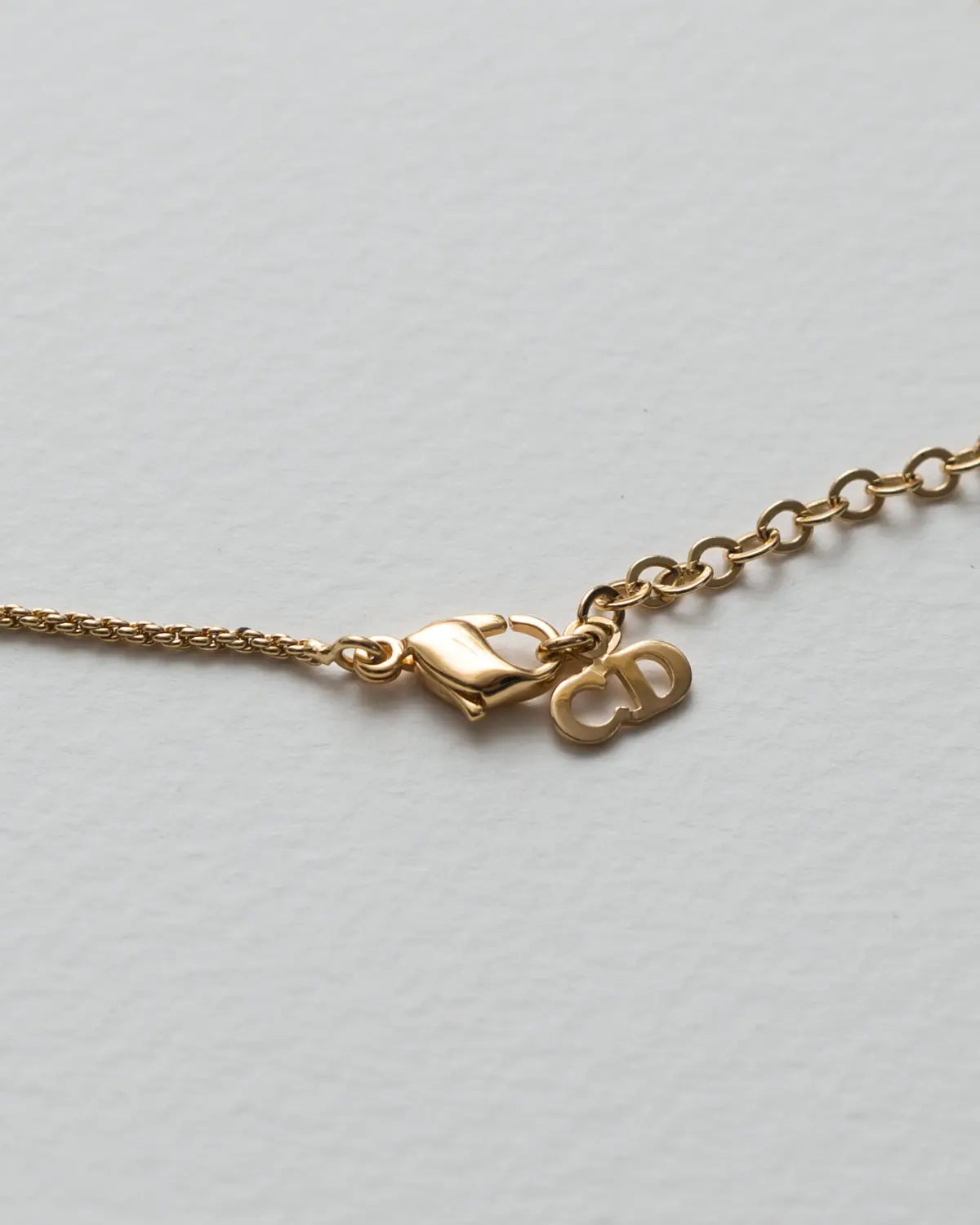 Christian dior vintage insignia necklace