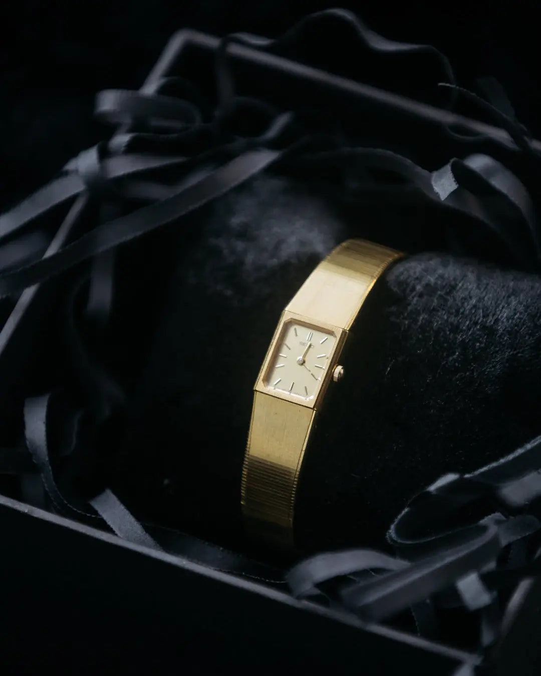 Seiko vintage gold watch