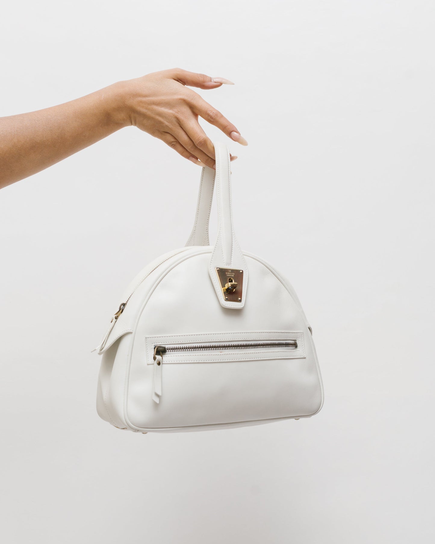 Vintage turnlock calfskin in ivory white