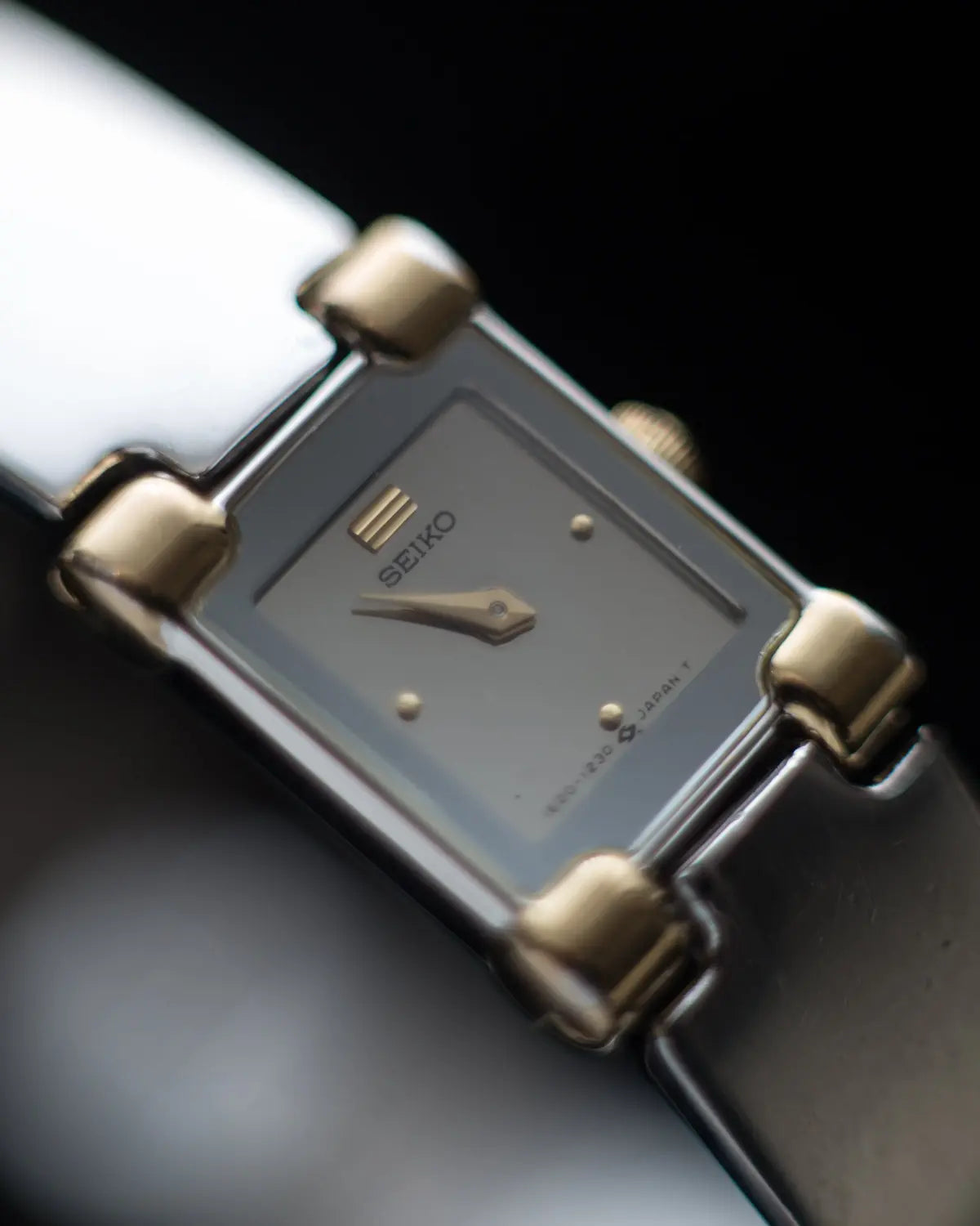 Seiko 90s vintage dual toned