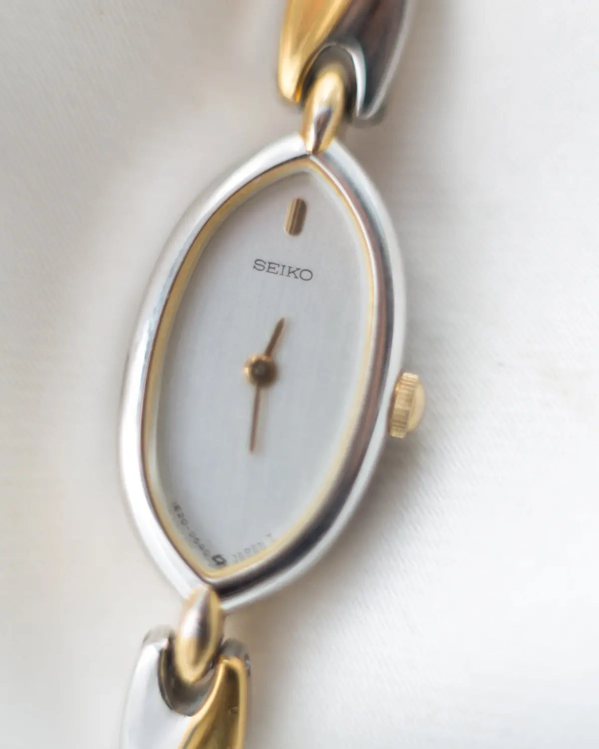 Seiko 90s vintage dual toned