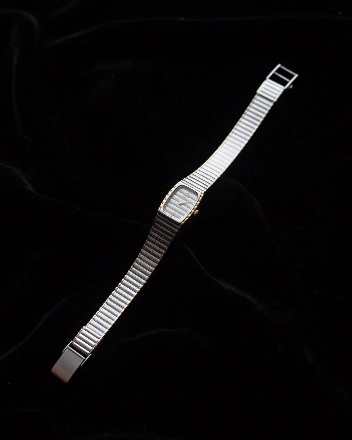 Seiko 90s vintage dual toned