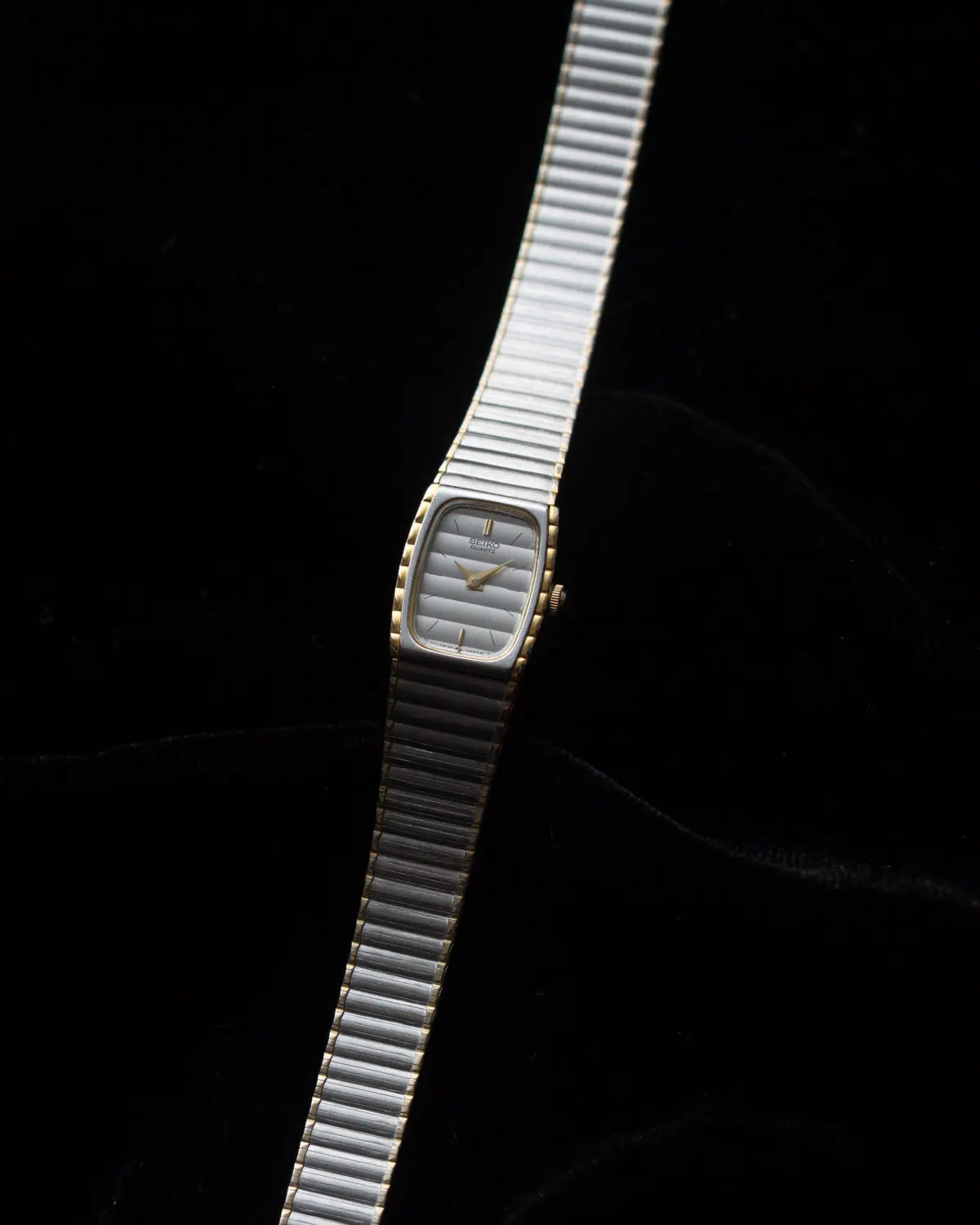 Seiko 90s vintage dual toned