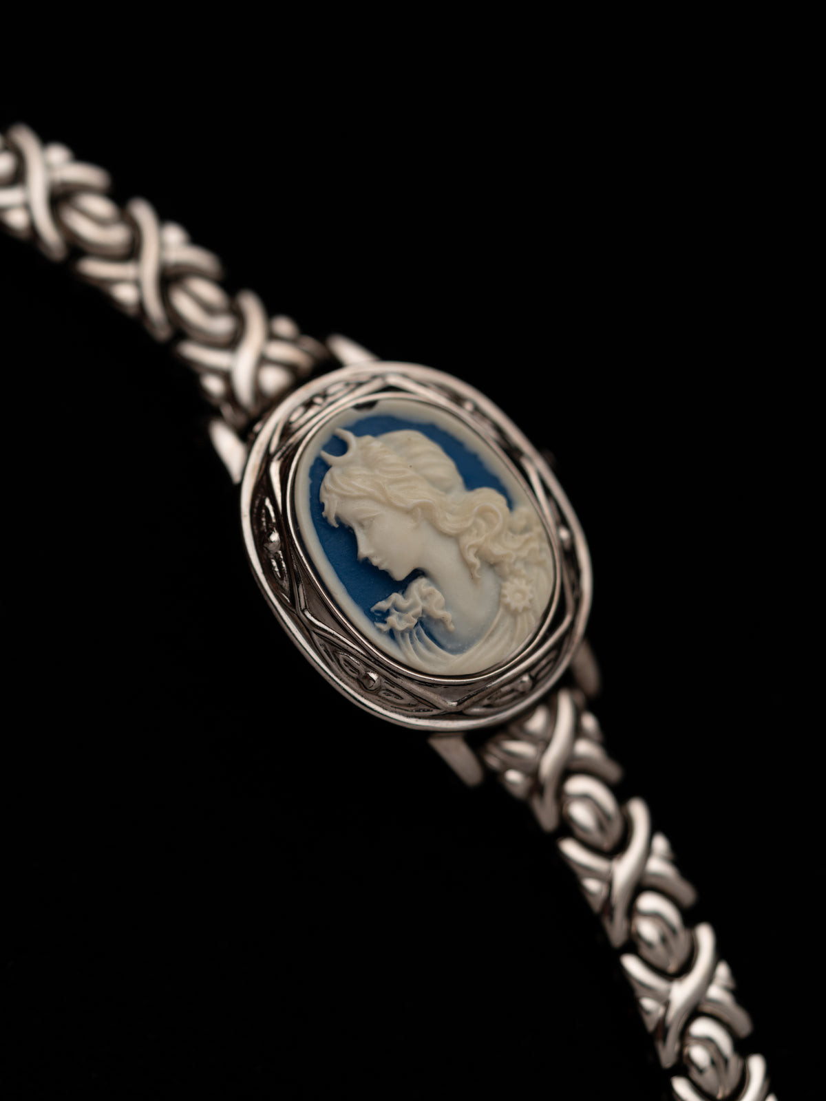 1990s Vintage Alessandra Olla Cameo