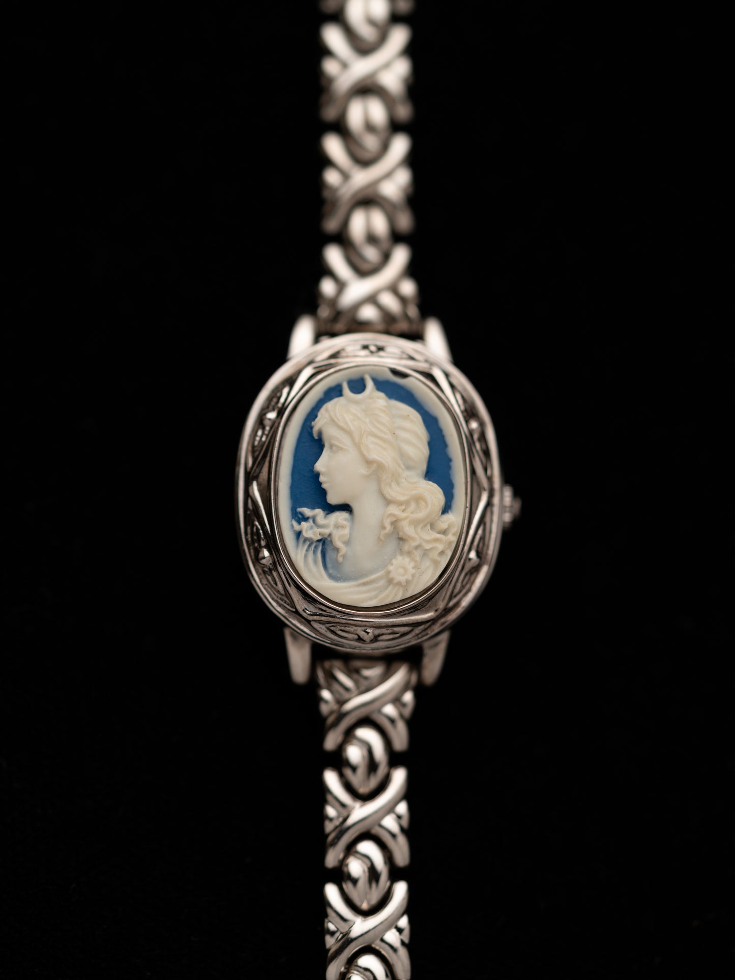 1990s Vintage Alessandra Olla Cameo