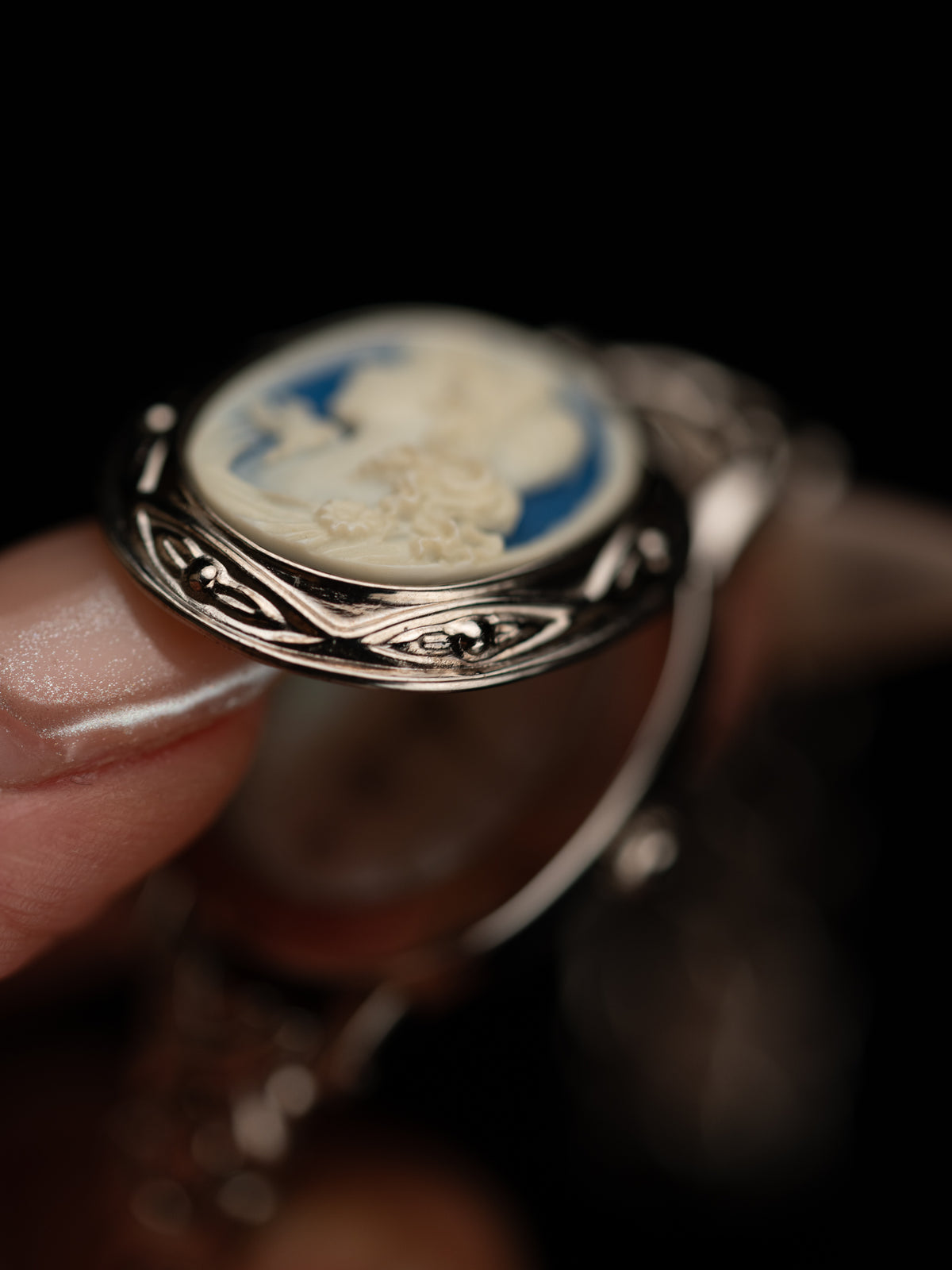 1990s Vintage Alessandra Olla Cameo