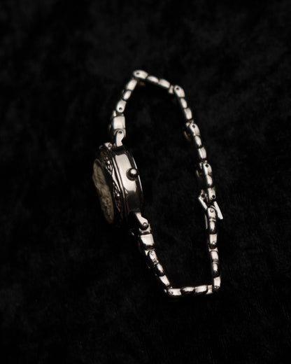 Vintage Cameo ‘Peek-a-boo’