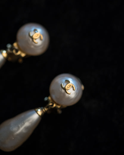 Vintage Chanel CC Pearl Earrings