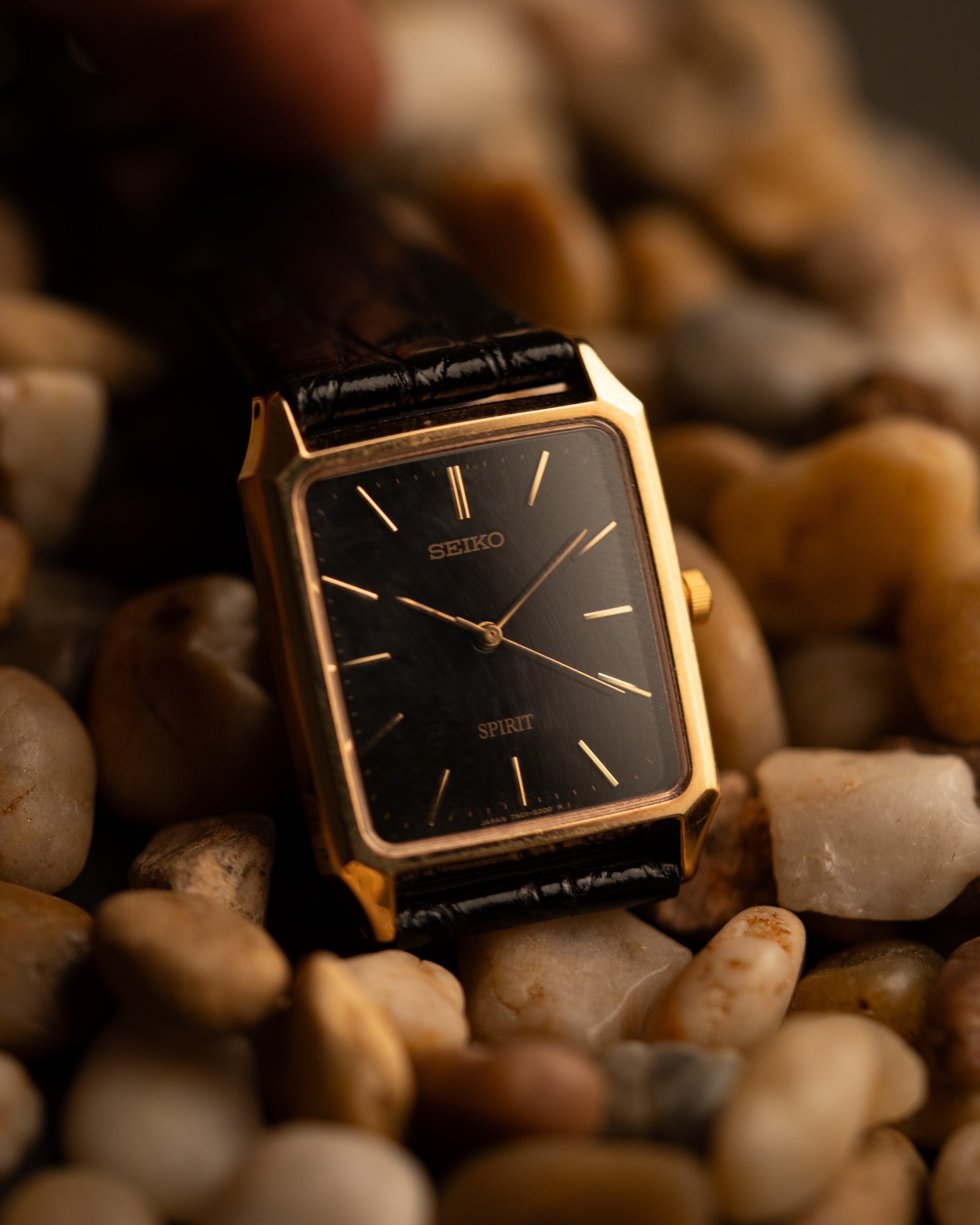 時計 90S SEIKO SPIRIT Tank 1990s Seiko Spirit Tank – AIMÉE