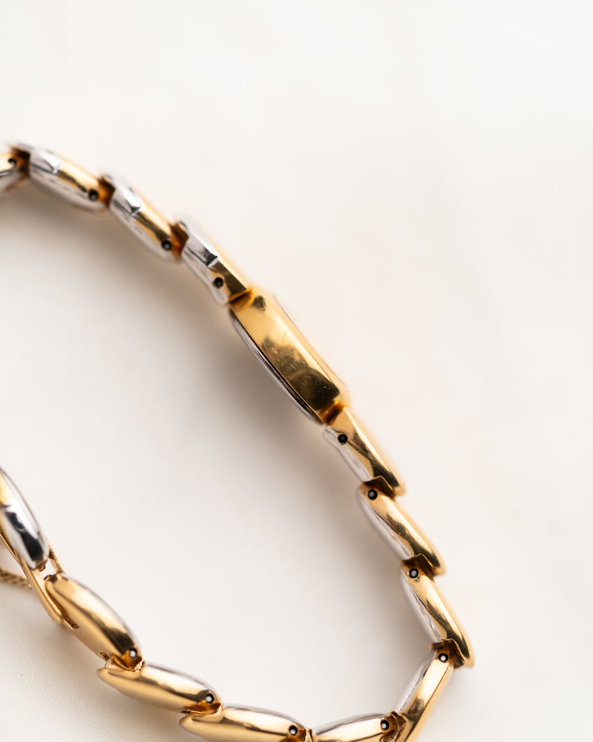 1980s Vintage Seiko Two-Tone Shell Bracelet