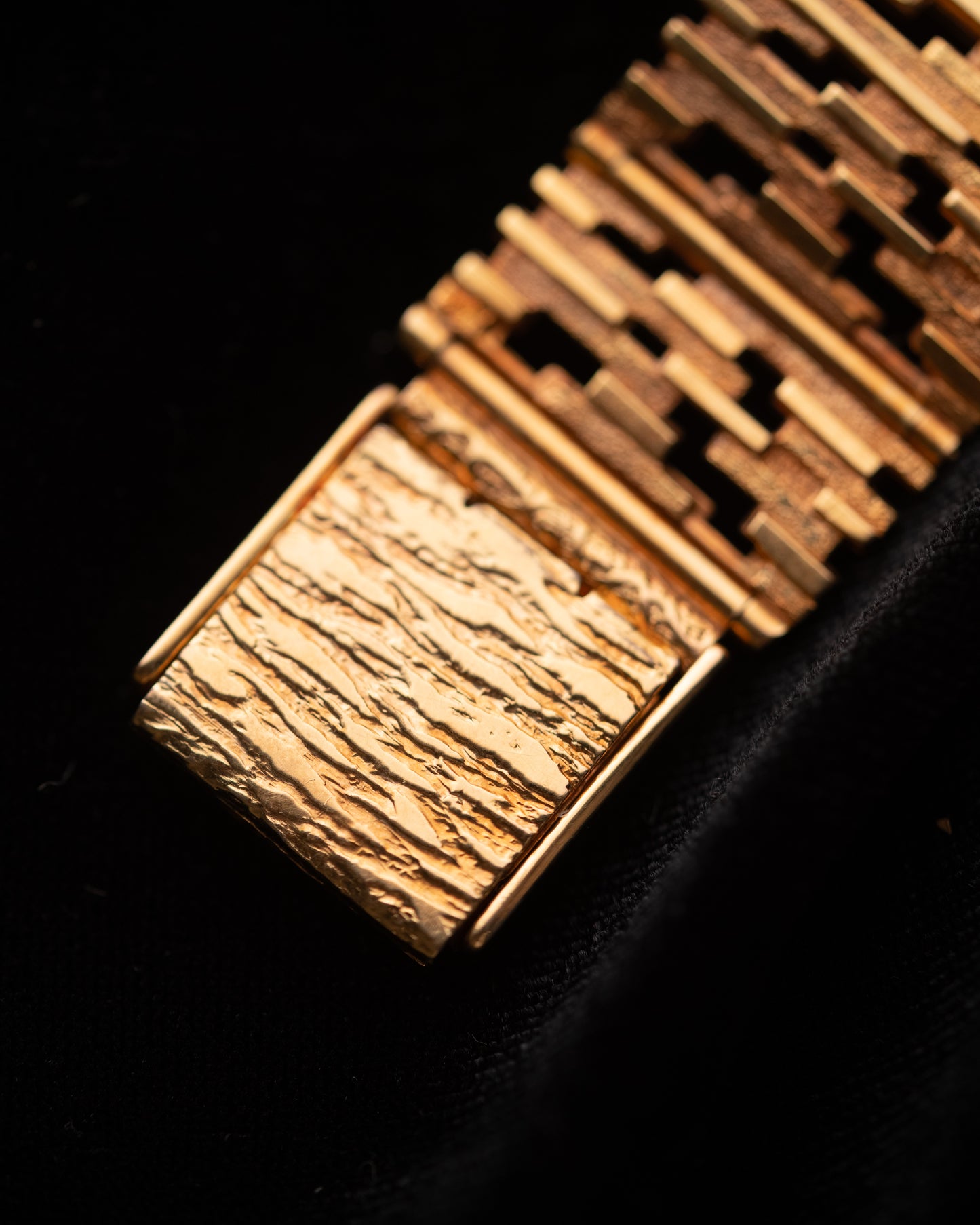 1970s Bulova Hidden Face