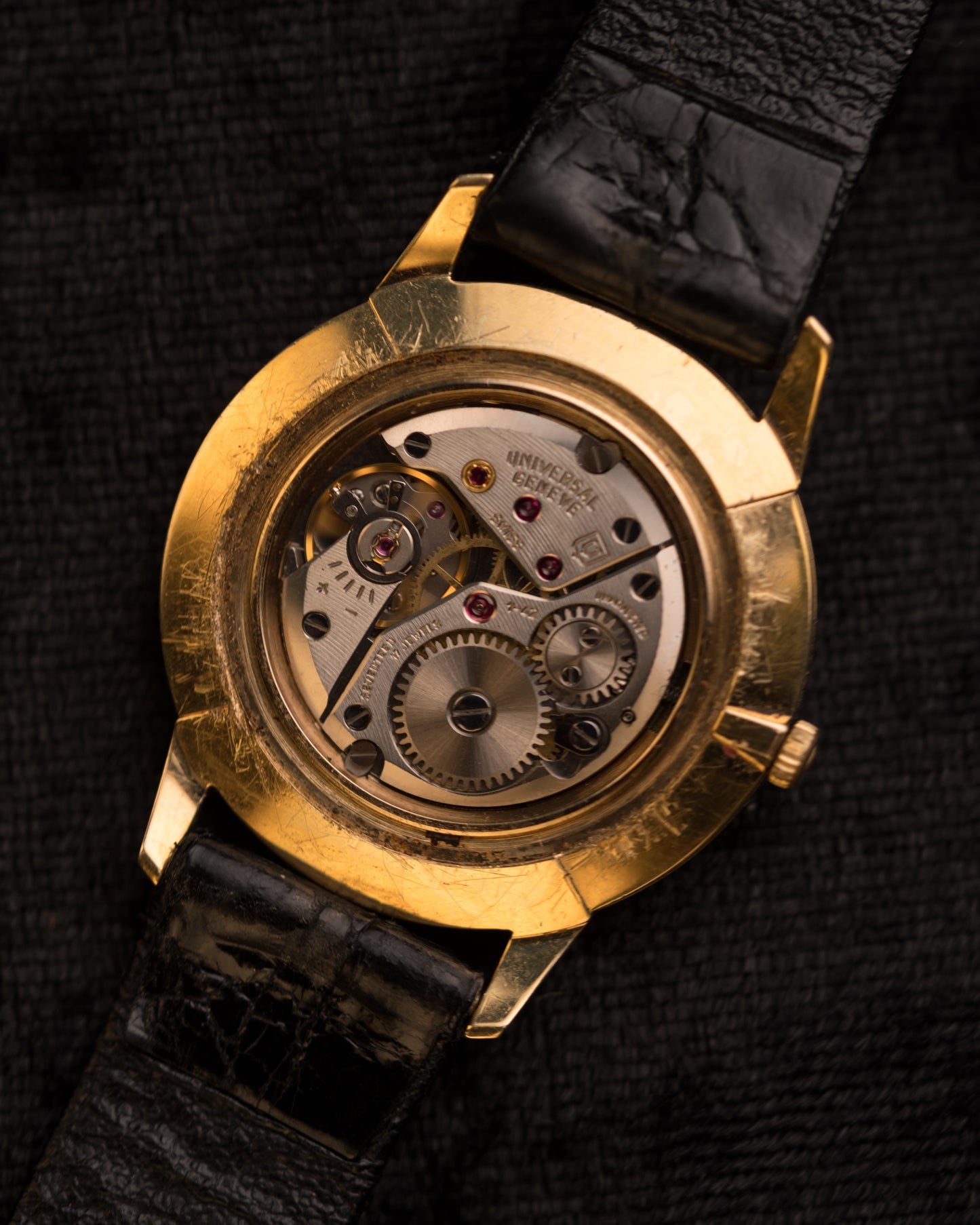 Vintage 1960s Universal Geneve Hand Wound Watch