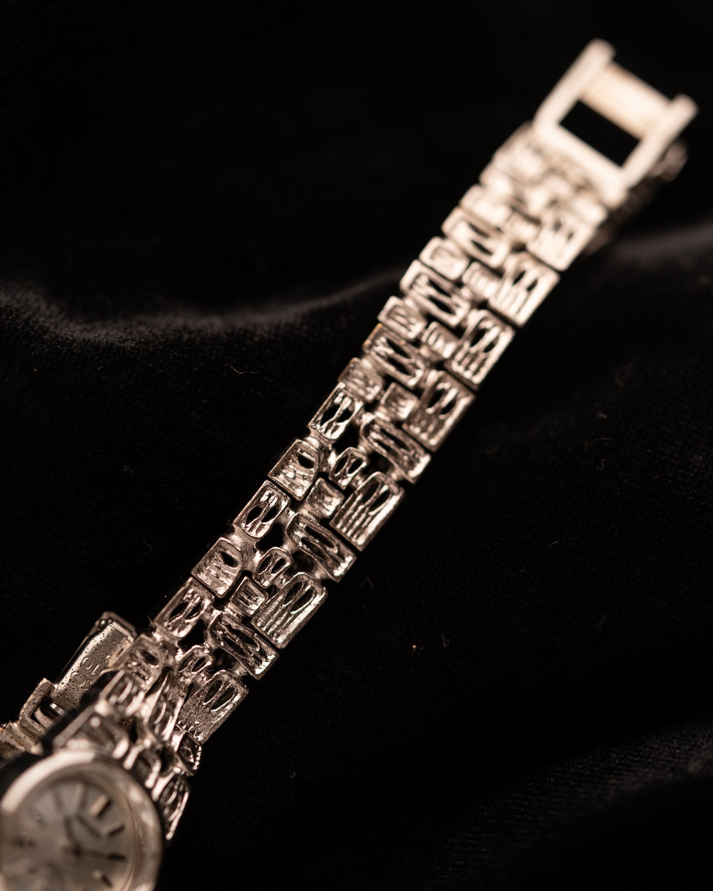 1970s Seiko White Lattice Bracelet