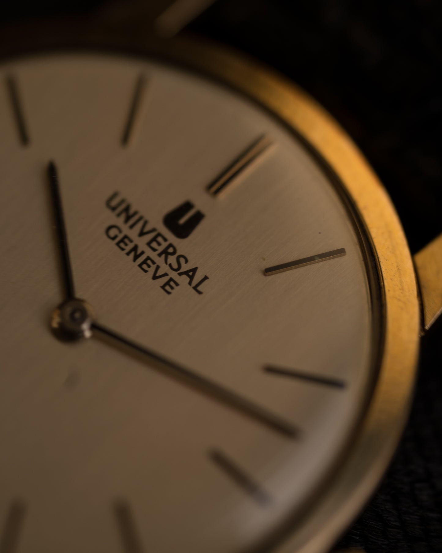 Vintage 1960s Universal Geneve Hand Wound Watch