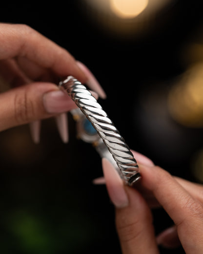 1980s Vintage Seiko Cable Bangle