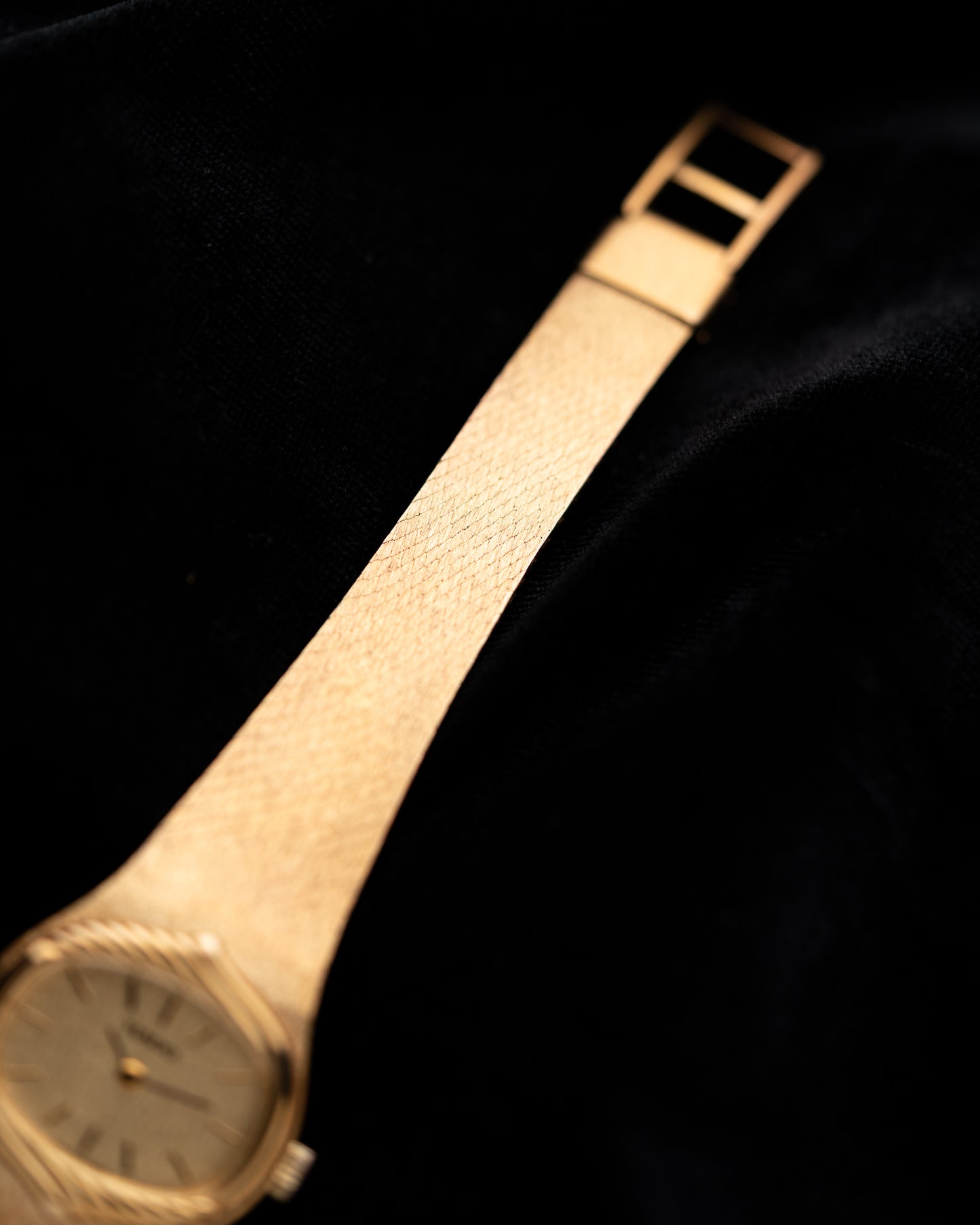 1970s Rado Integrated Wave Mesh