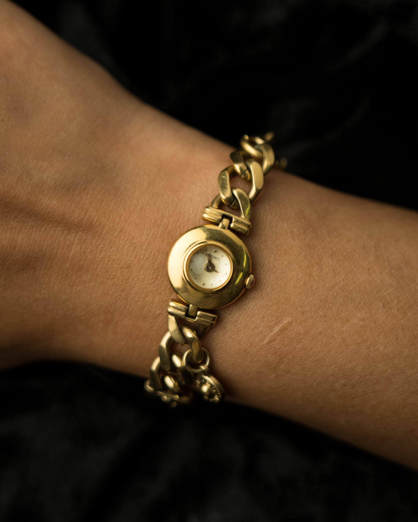 Vintage 1990s Seiko Tisse