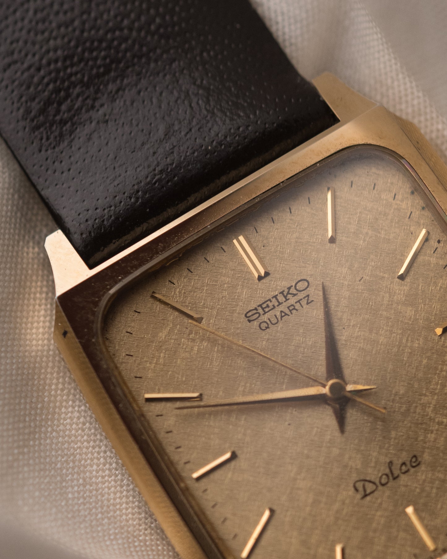 Vintage 1980s Seiko Dolce Tank