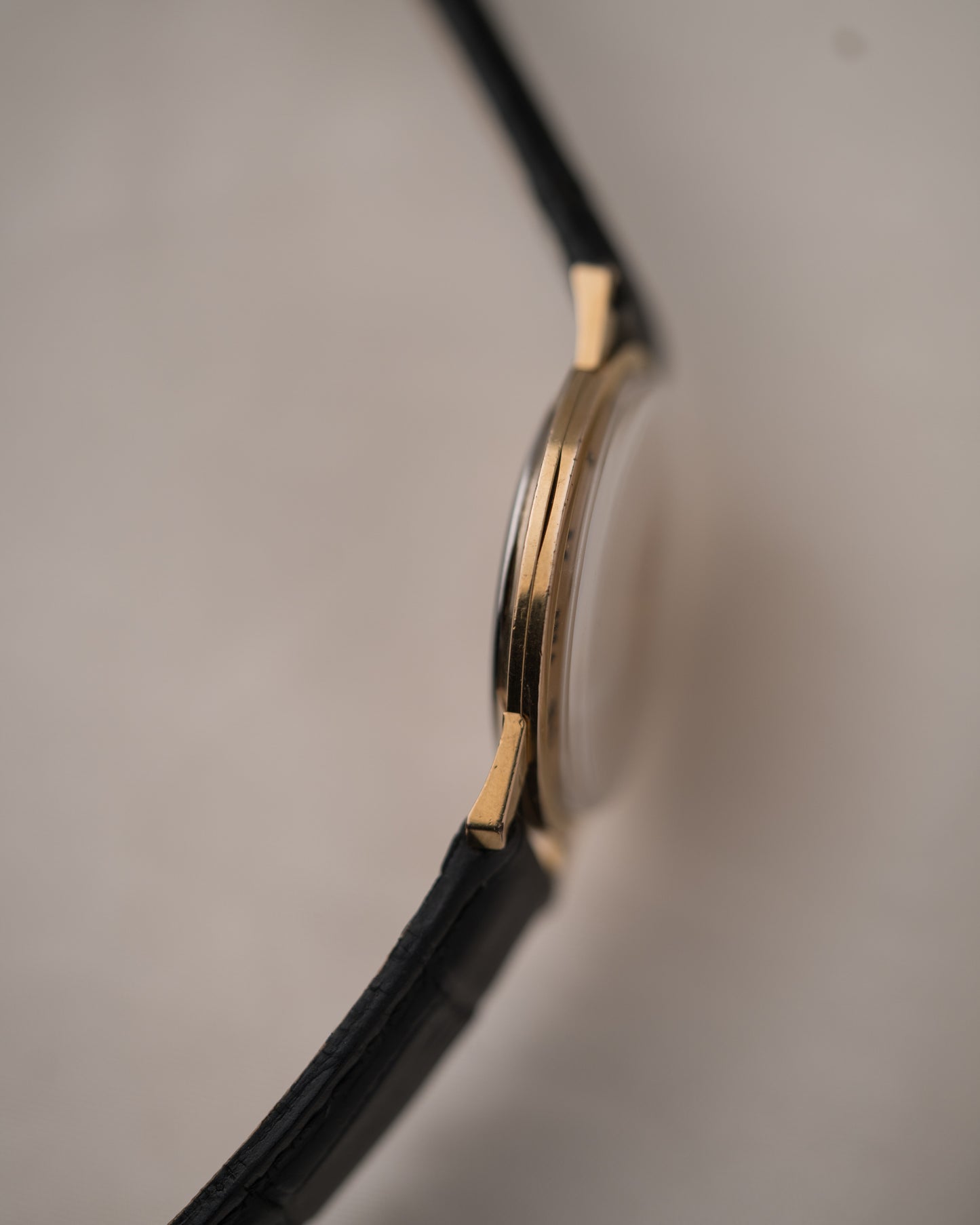1970s Vintage Hand Wound Universal Geneve