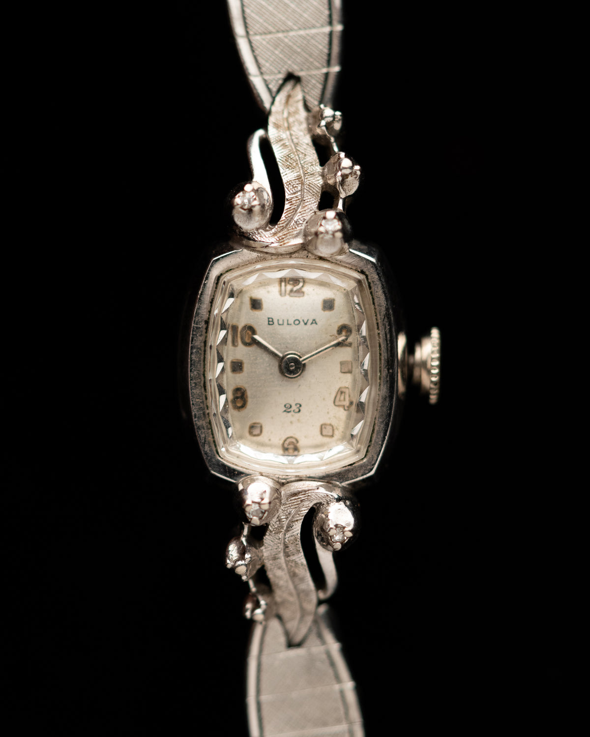 1964 Vintage Bulova Leaf Lugs