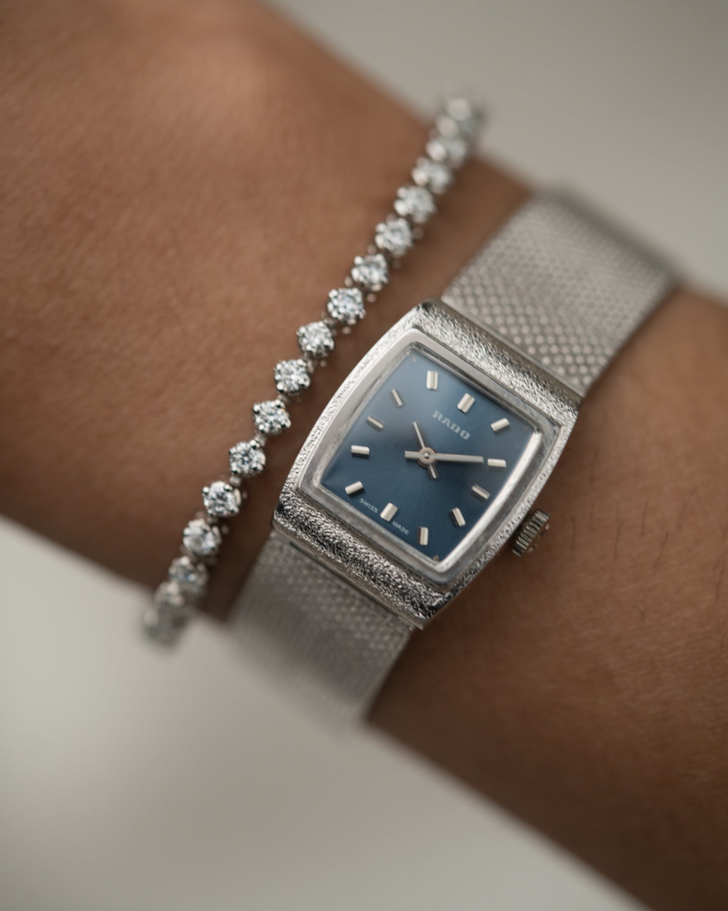 70s Vintage Hand Wound Rado
