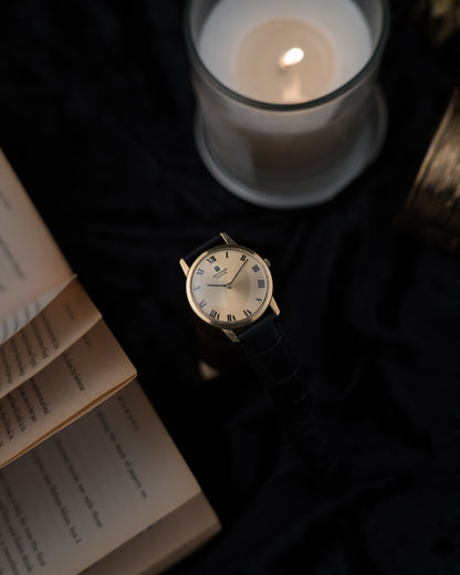1970s Vintage Hand Wound Universal Geneve