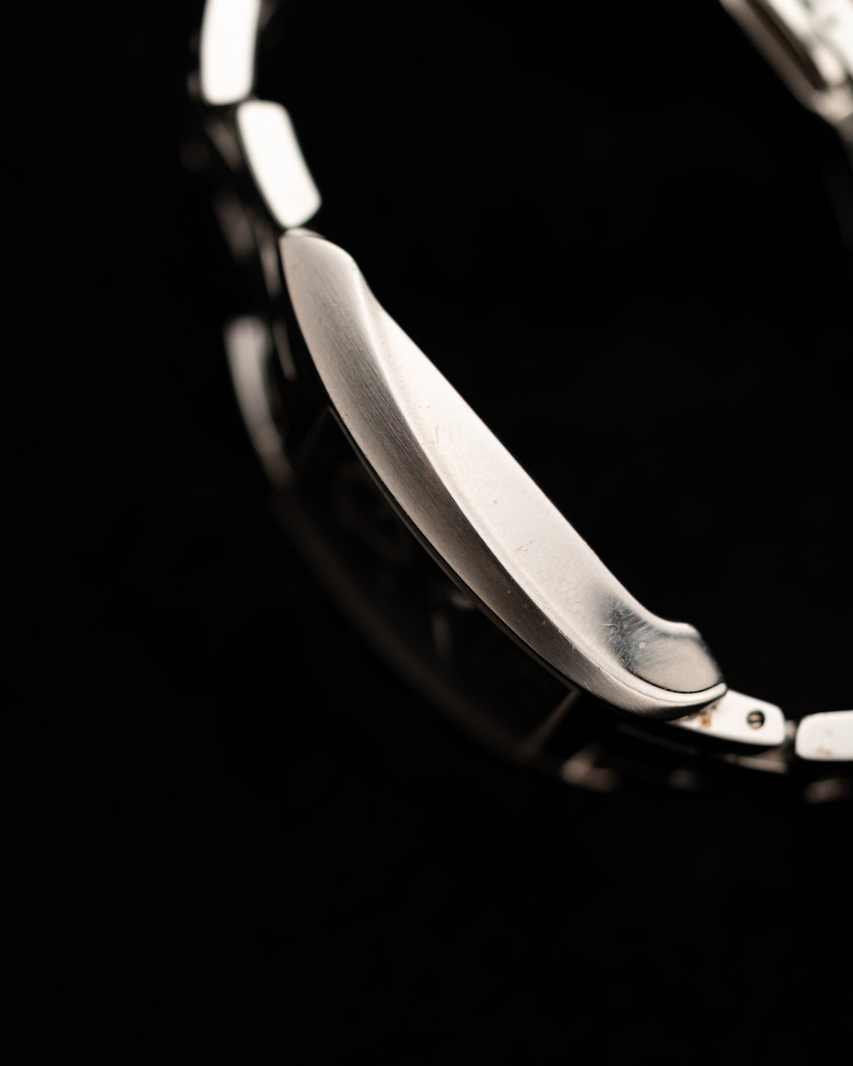 2000s Hamilton Curved Case