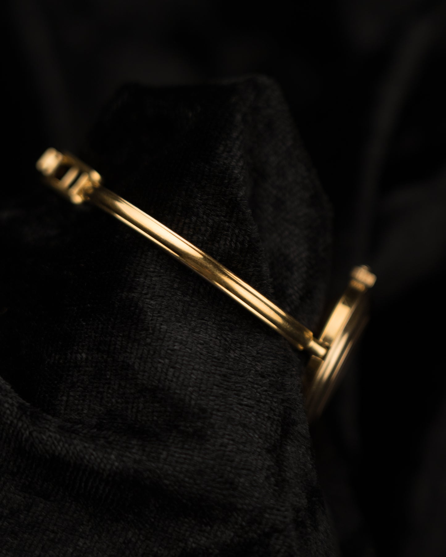 1990s Vintage Gucci Bezel Change