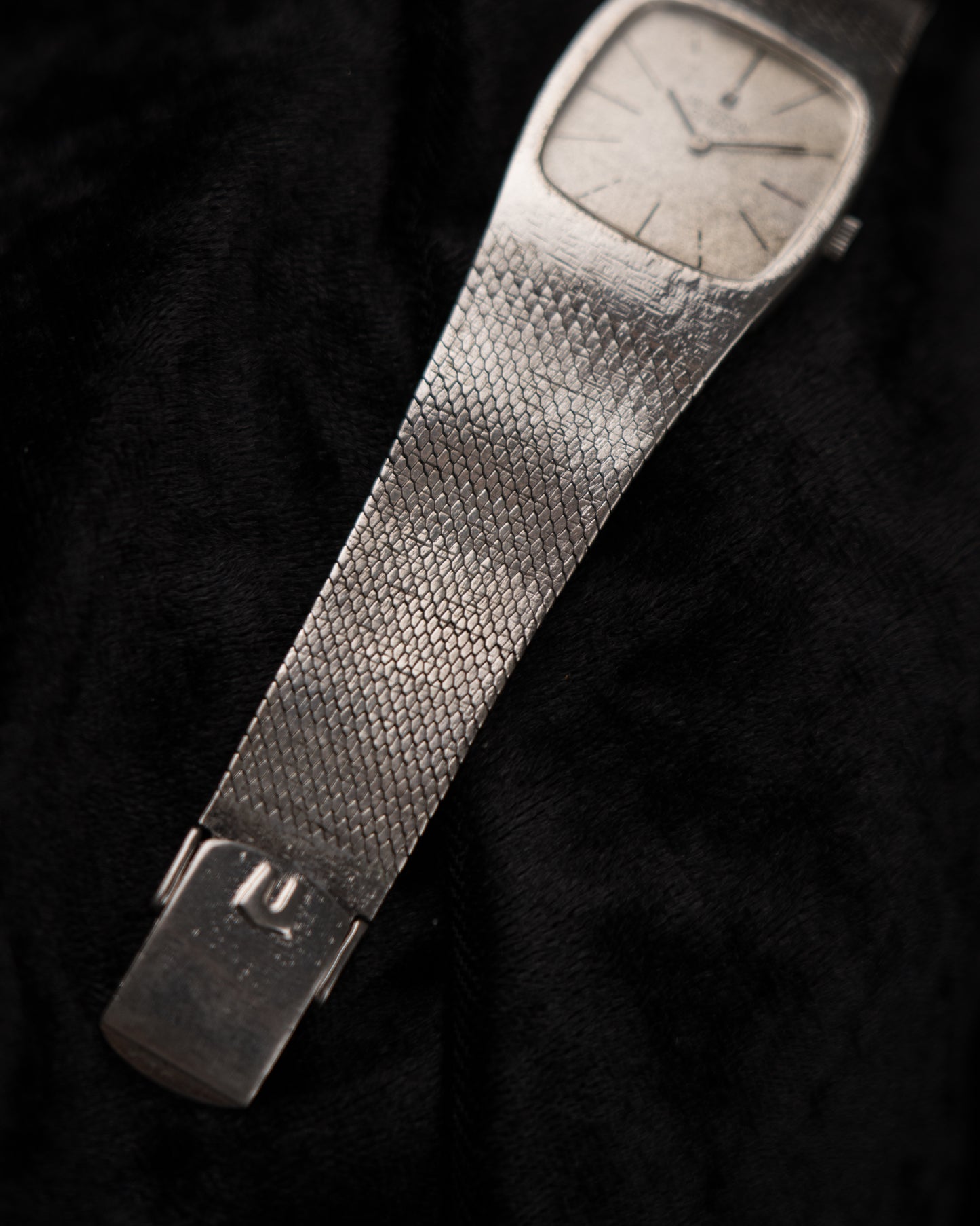 1970s Vintage 'Frosted' Universal Genève