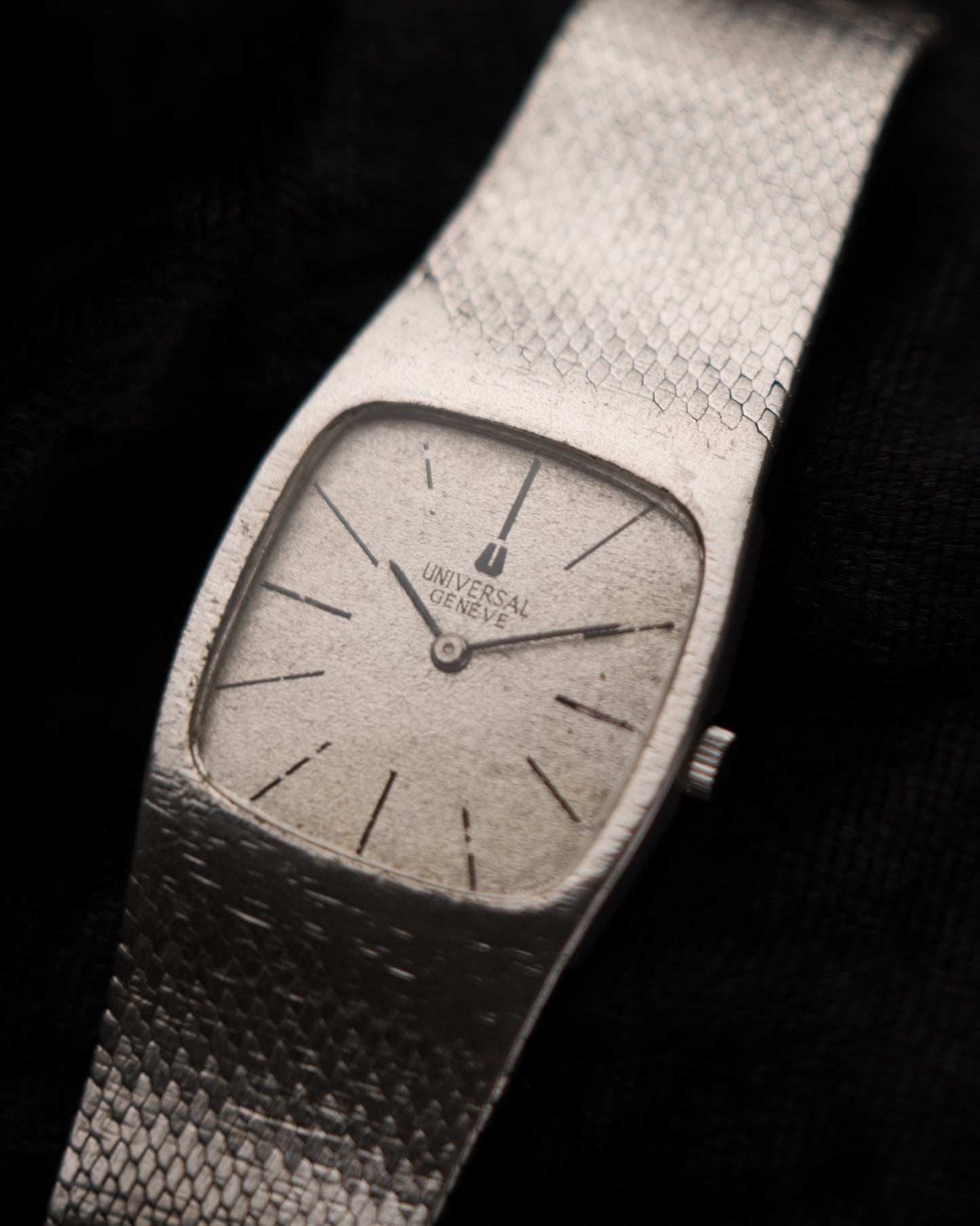 1970s Vintage 'Frosted' Universal Genève