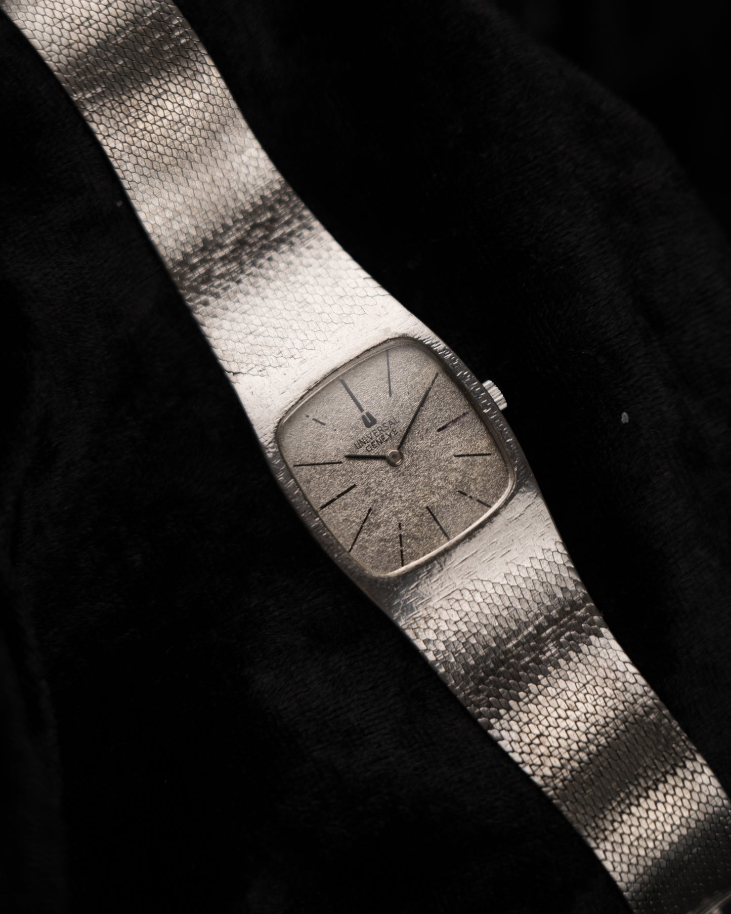 1970s Vintage 'Frosted' Universal Genève