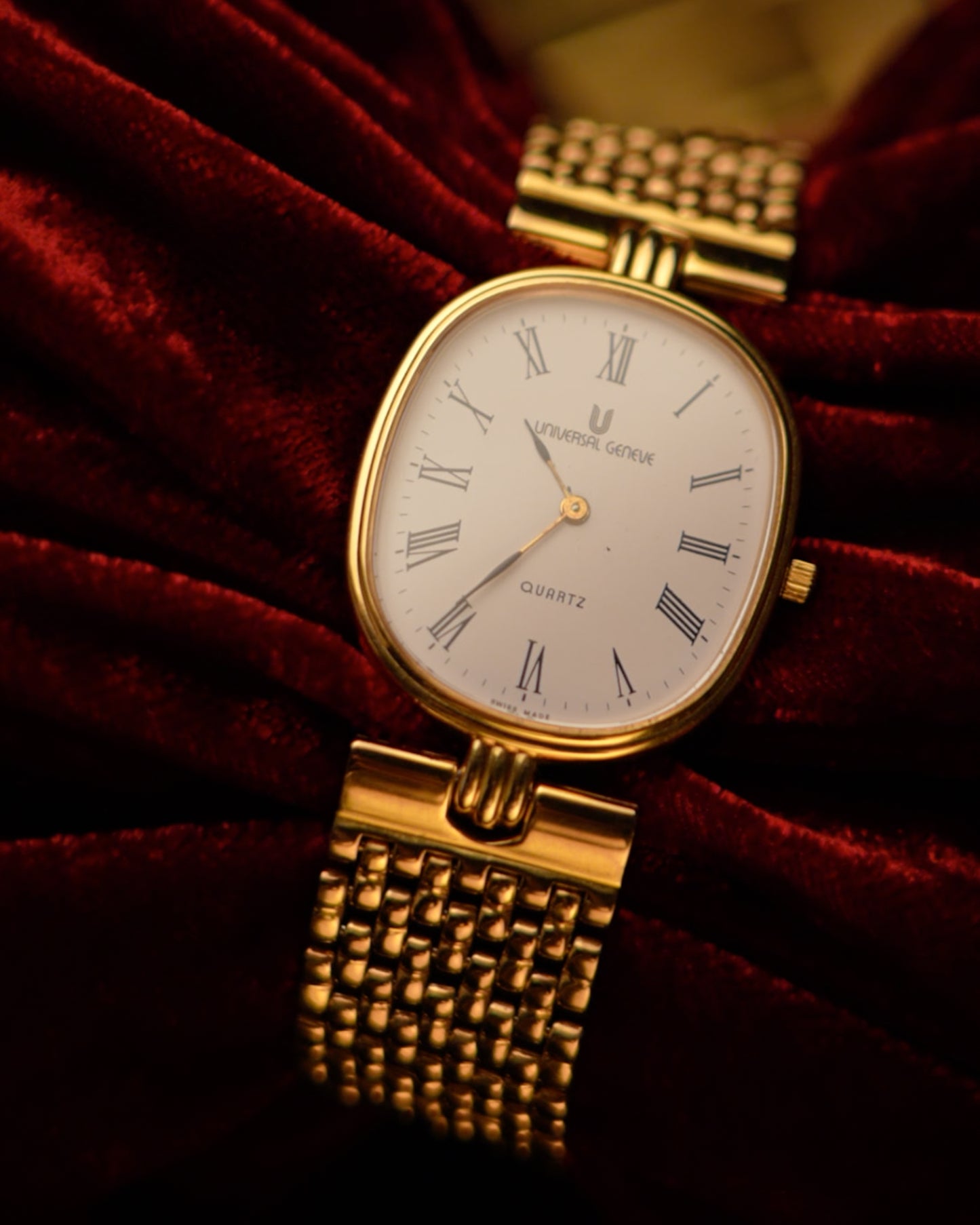 Vintage 1980s Universal Genève Ellipse