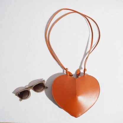 Aimée alaia le coeur bag