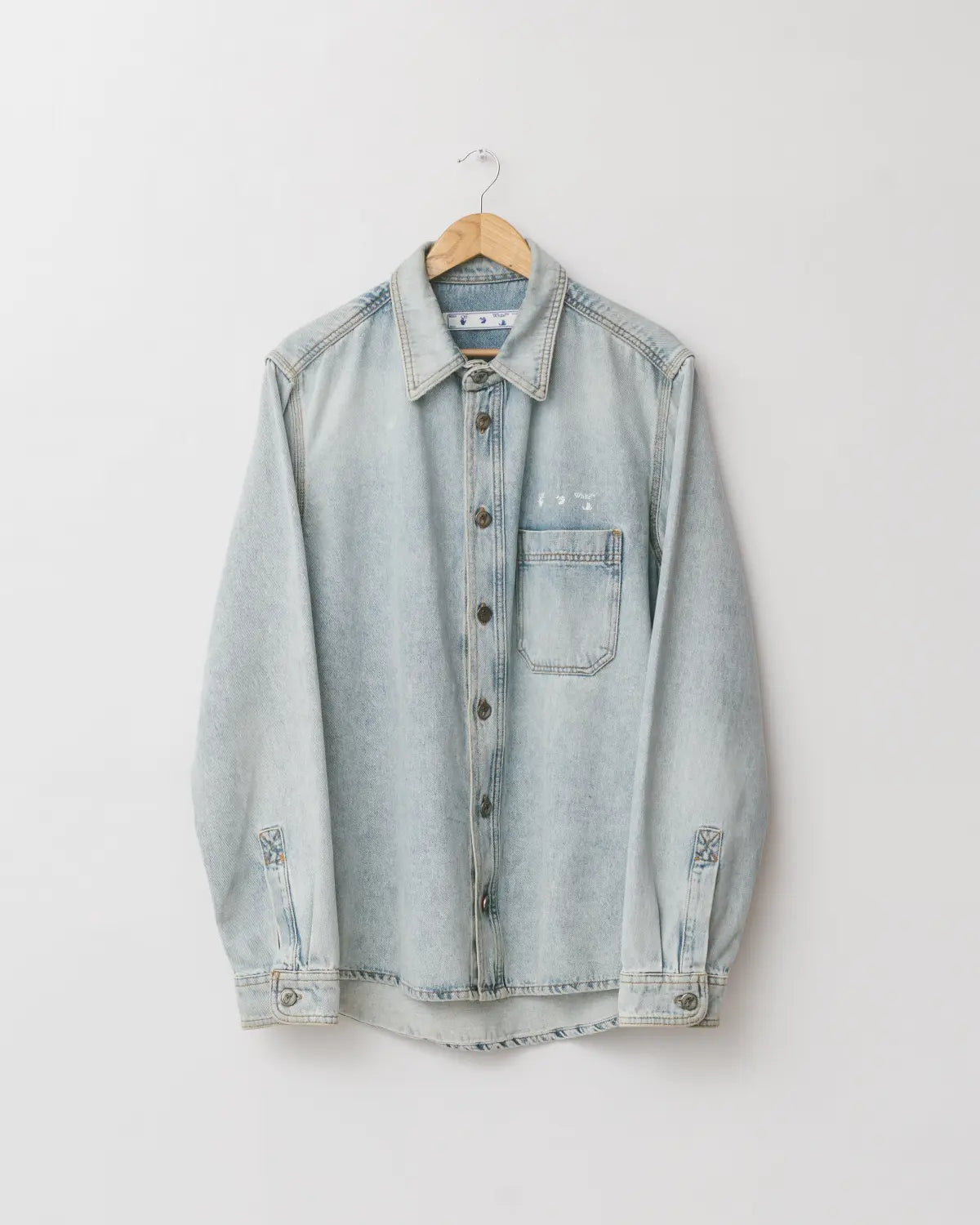 Logo detailed denim shirt