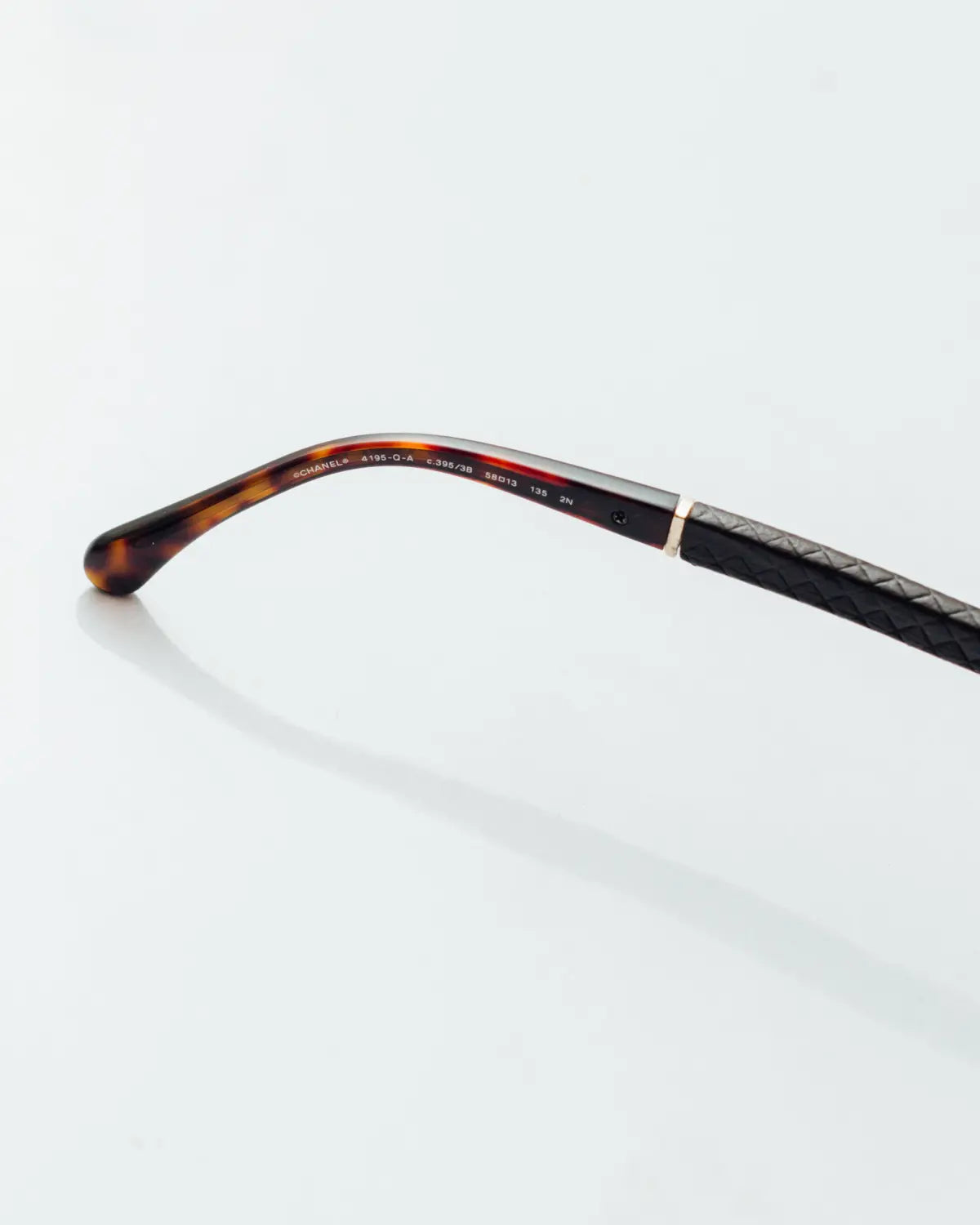 Quilted effect sunglasses