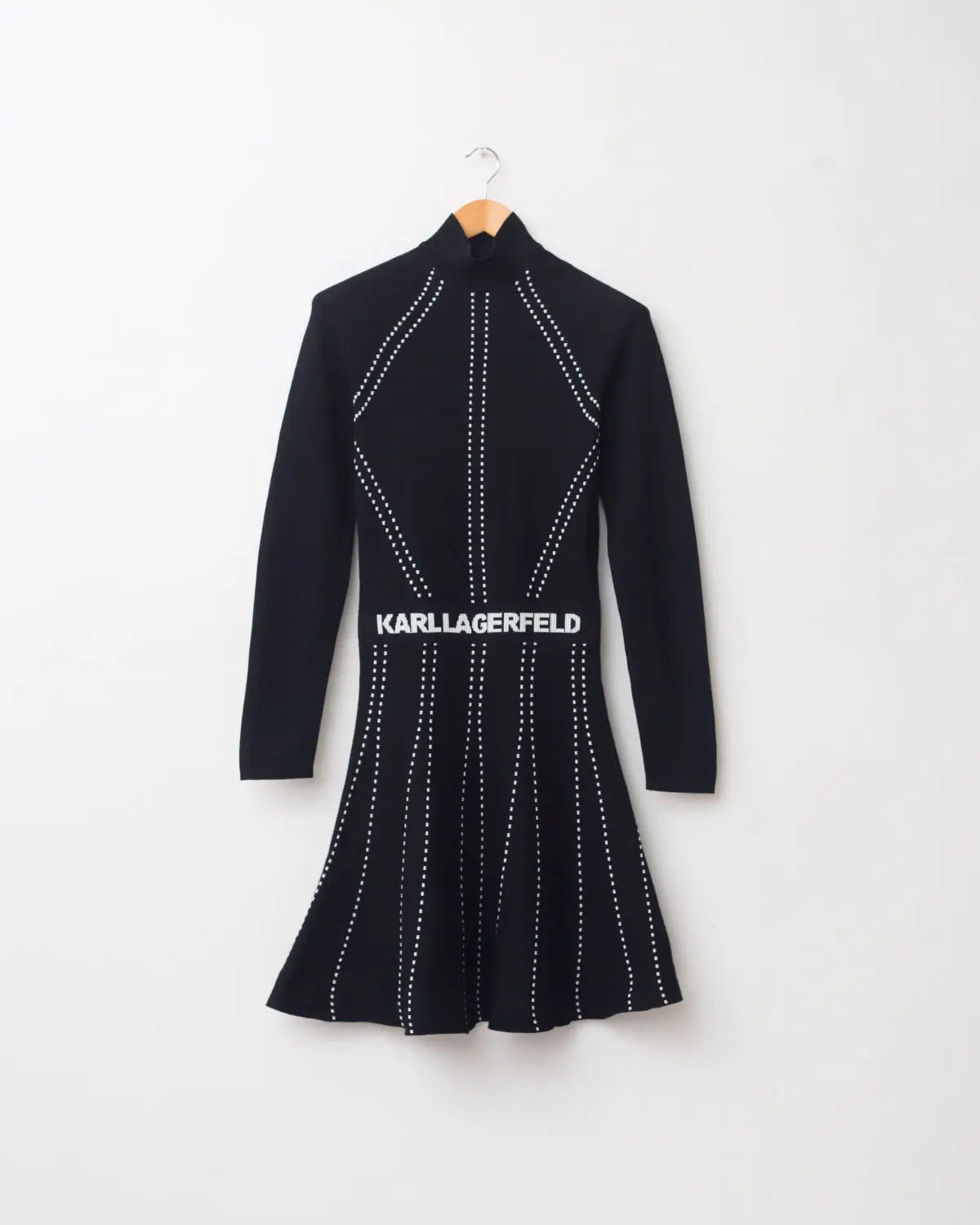 Karl lagerfeld contrast details knit dress
