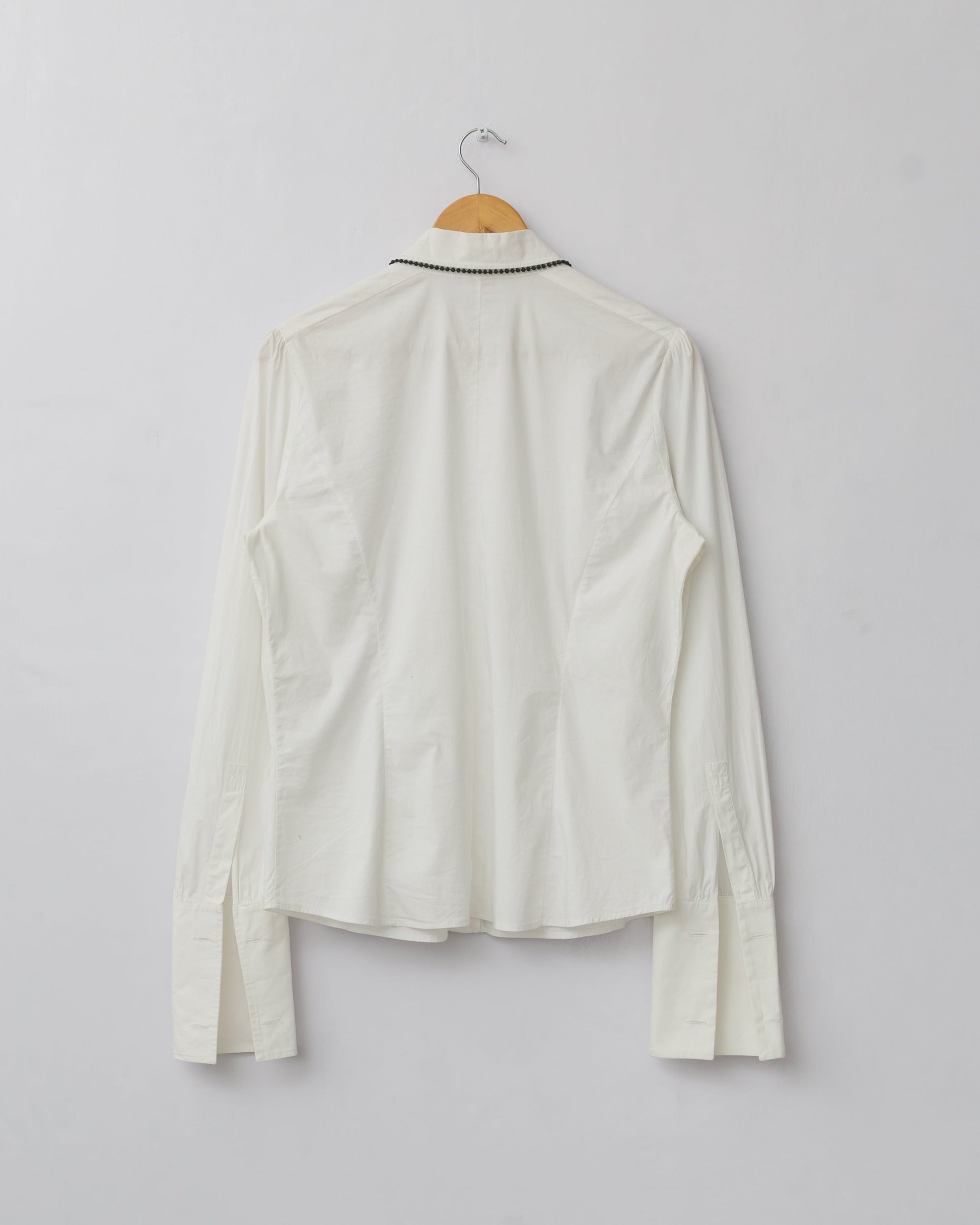Contrasting details dress shirt