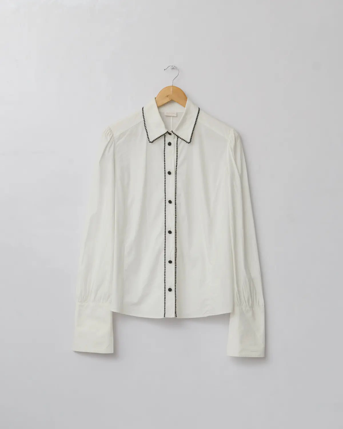 Contrasting details dress shirt