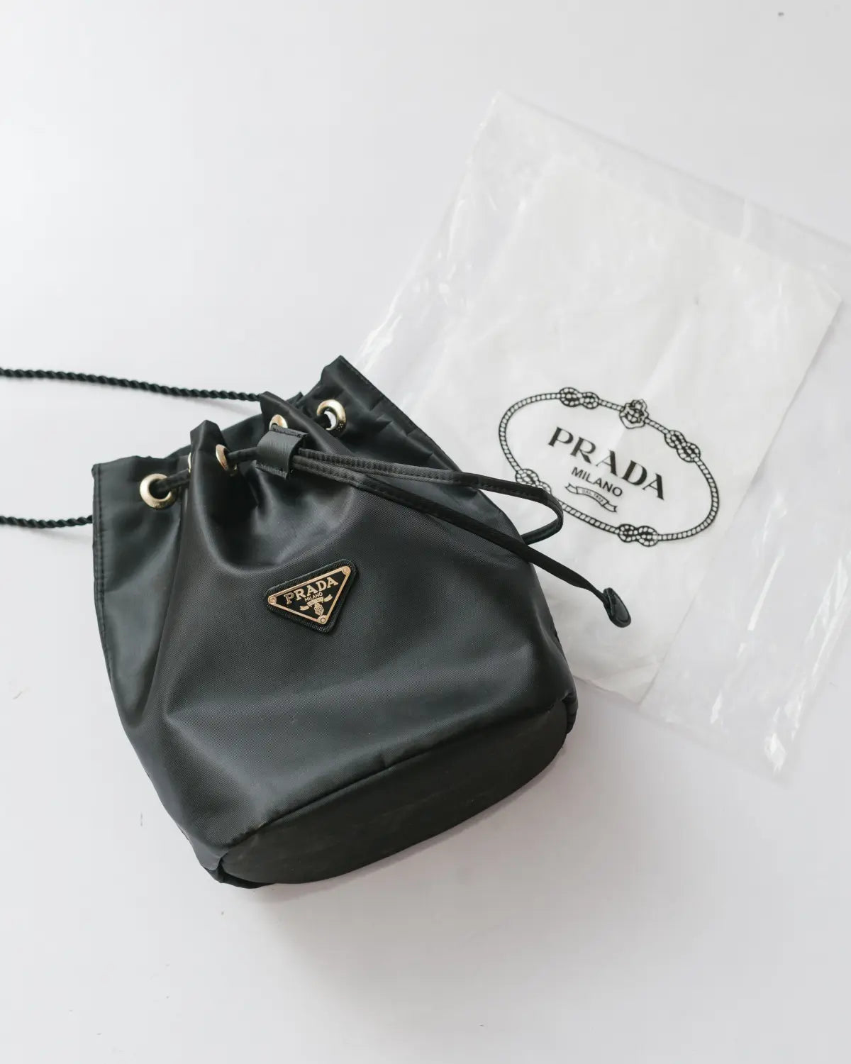 Drawstring nylon bucket bag