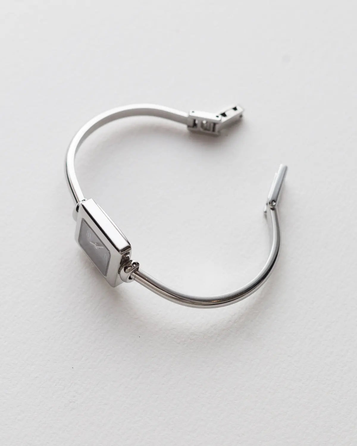 Gucci early 2000s bangle watch