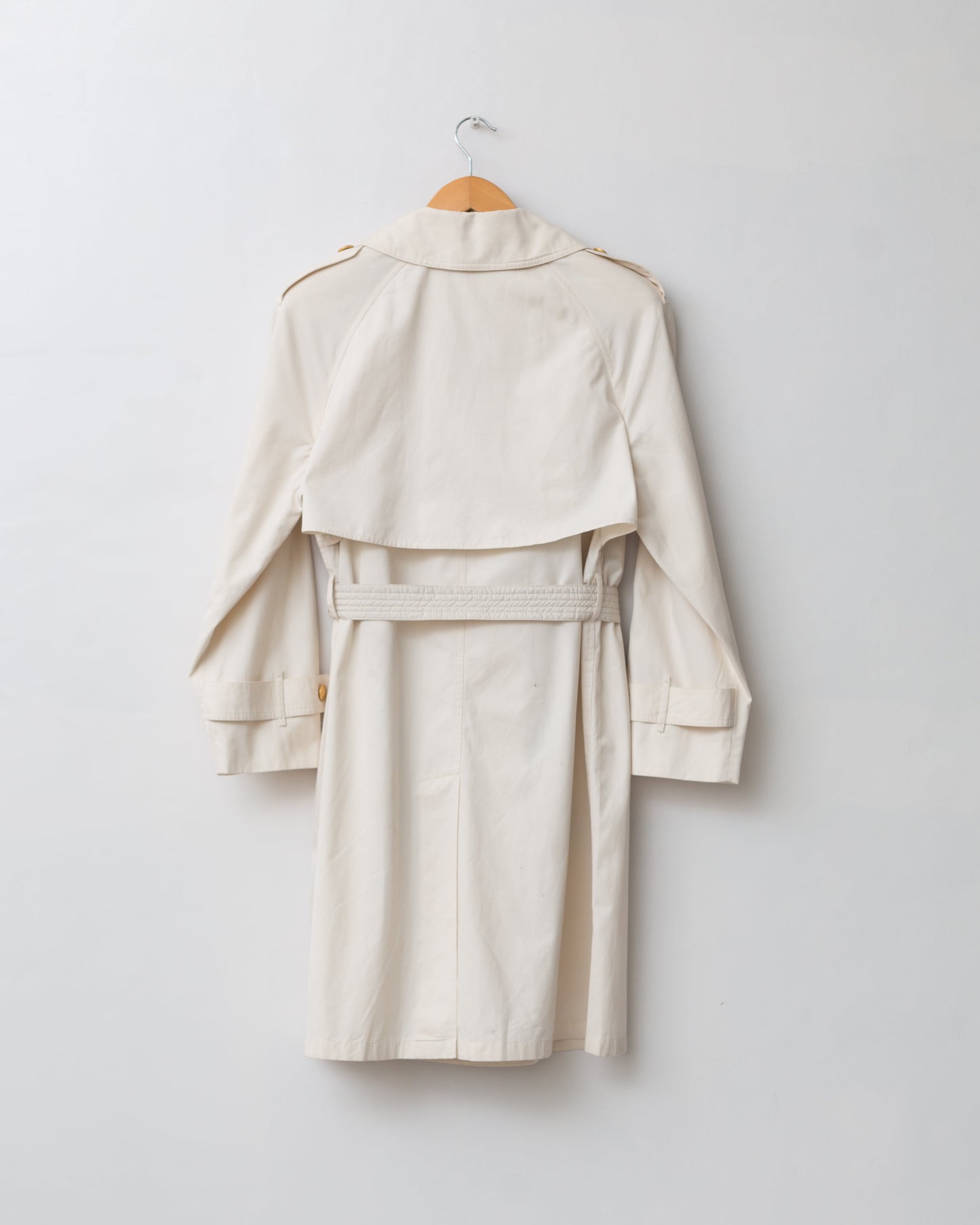 Eggshell short trench