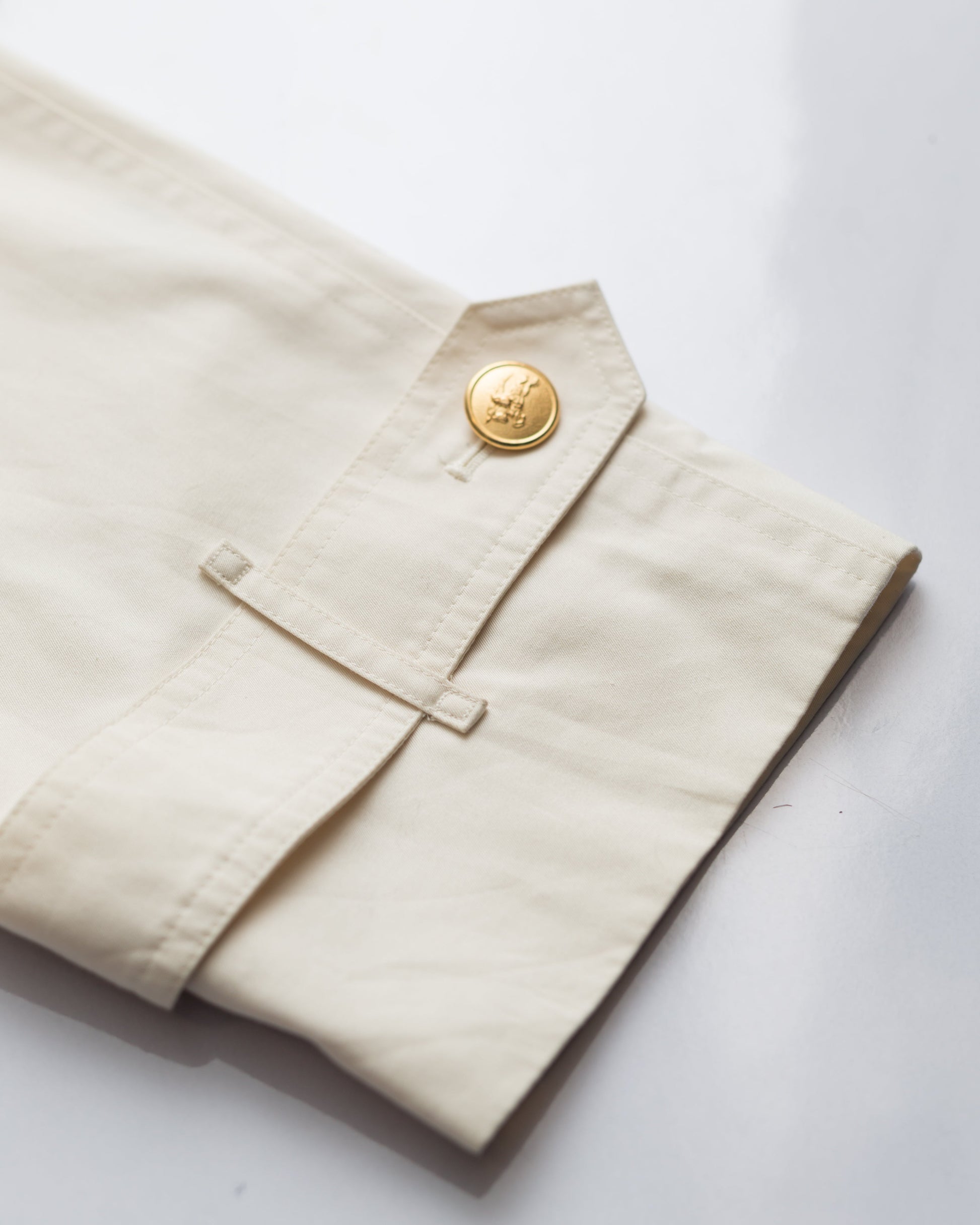 Eggshell short trench