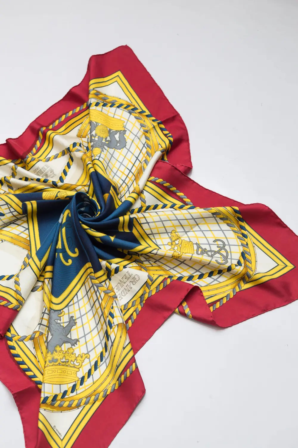 Hermés grande tenue silk scarf