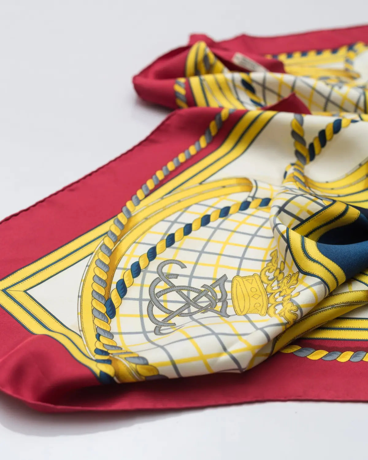 Hermés grande tenue silk scarf