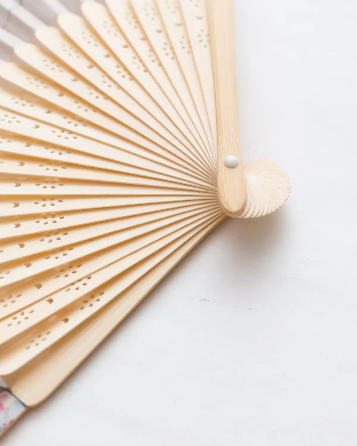 Handpicked by aimée hand fan