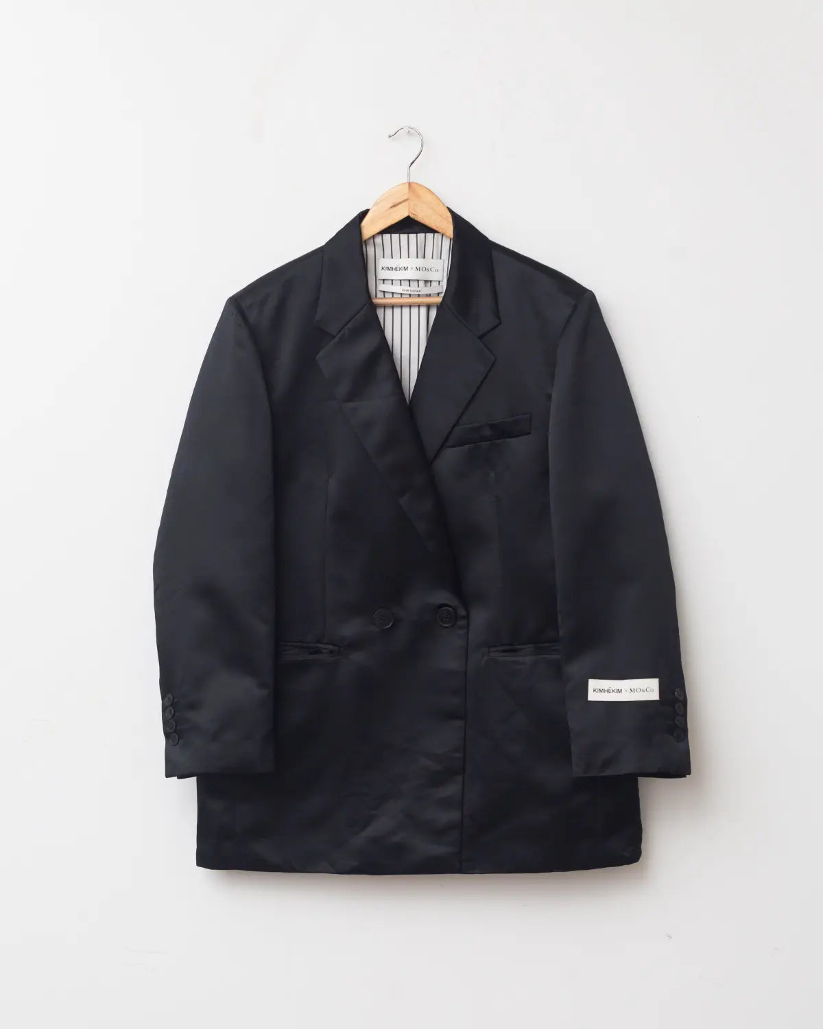 Kimhekim x mo&co kimhēkim x mo & co. ‘love united’ blazer